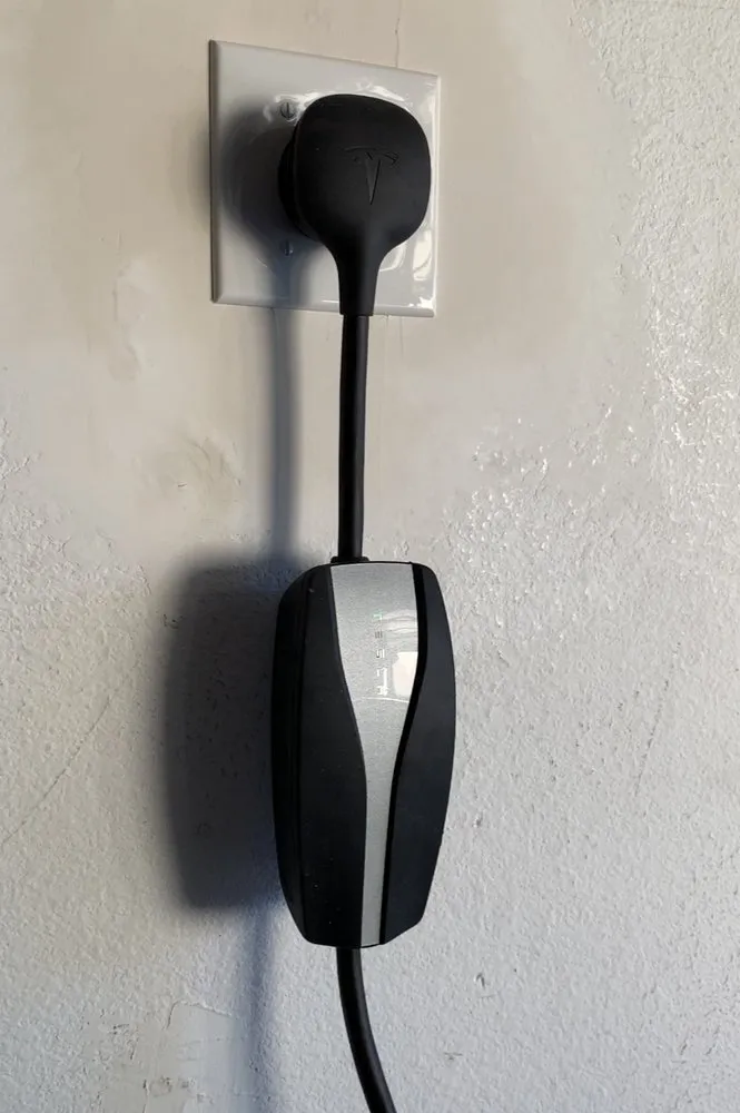 Slide of Zavala Electric Company