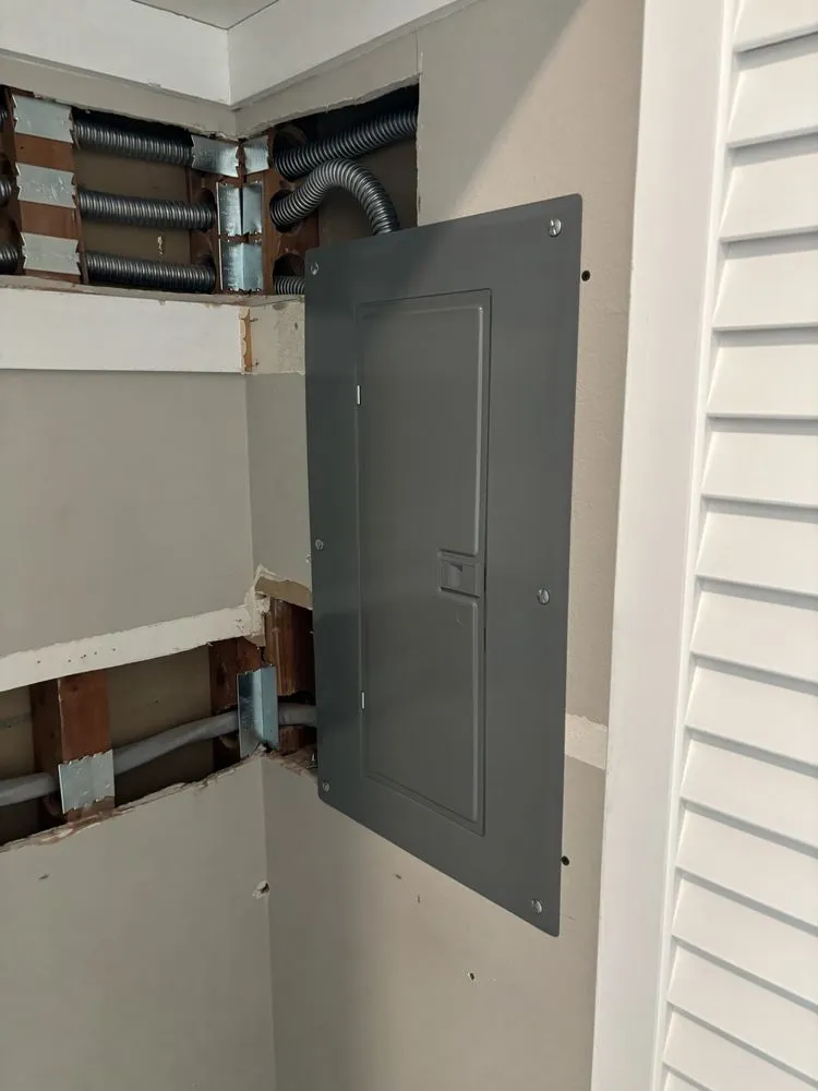 Slide of Zeee Electric