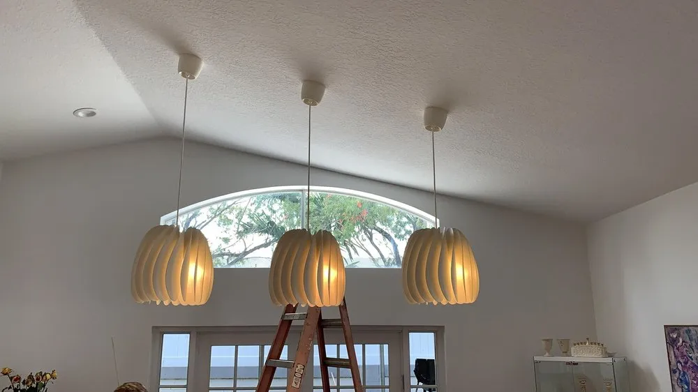 Slide of Zeek Electric