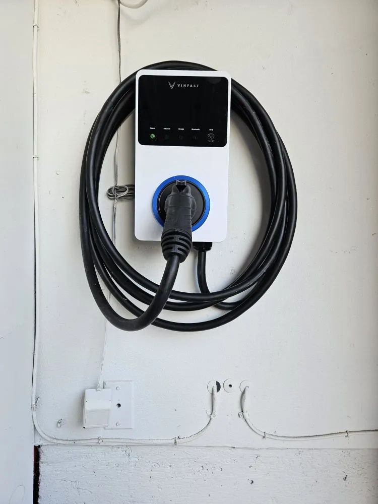 Slide of Zel Electric