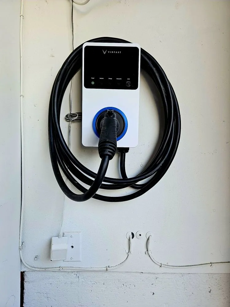 Slide of Zell Electric