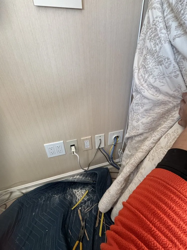 Slide of Zepeda Electric