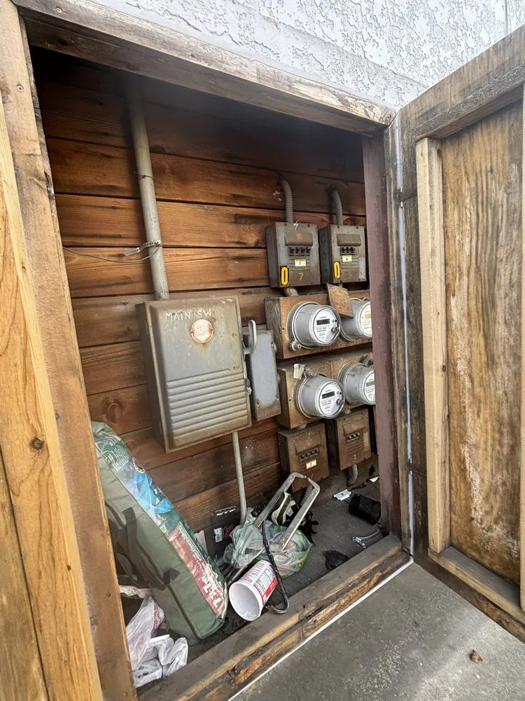 Slide of Zepeda Electric