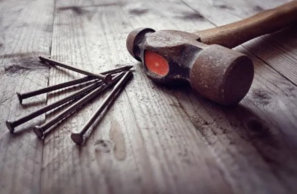 Licensed electrician providing outlet and switch repair in Shawnee Mission, KS - Zera