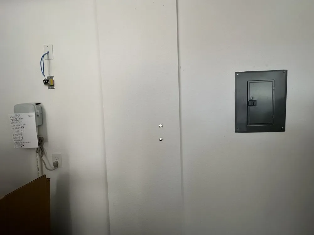 Slide of Zeuz Electric