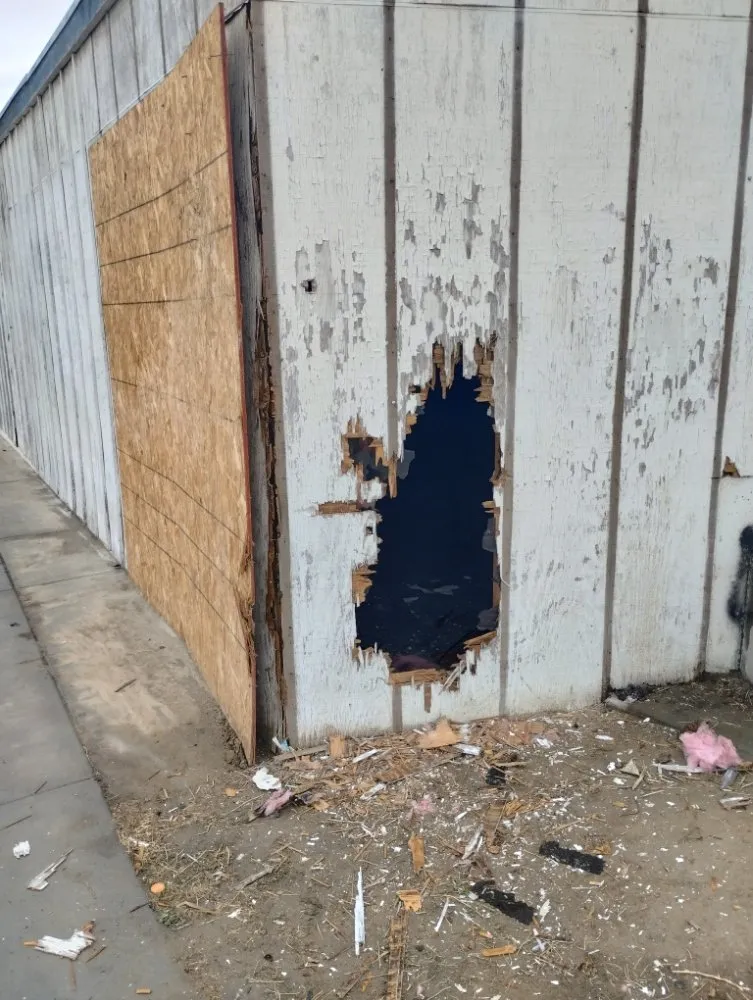 Affordable outlet and switch repair service in ,  - Zihuas Handyman Services