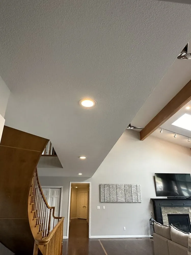 Slide of Ziur Electric