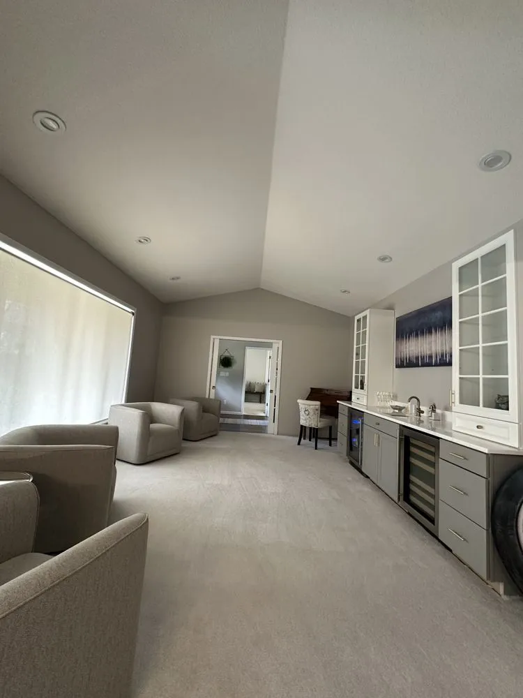 Slide of Ziur Electric