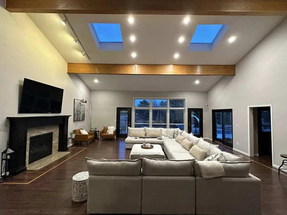 Slide of Ziur Electric