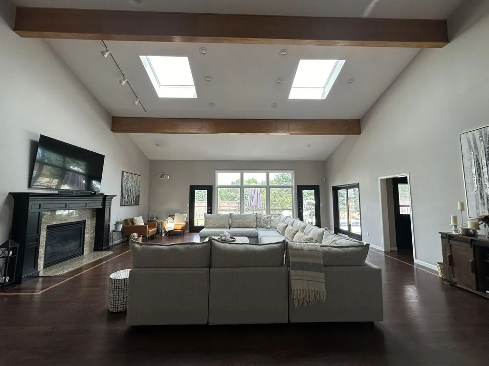 Slide of Ziur Electric