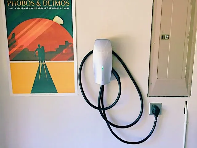 Slide of Zoetic Electric