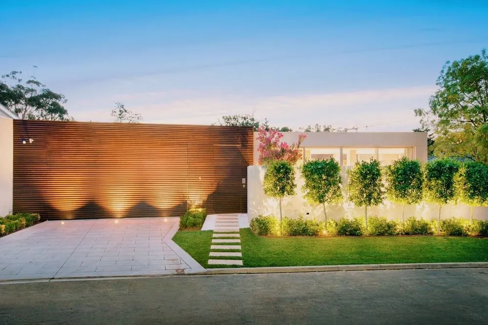 Slide of Zoetic Electric