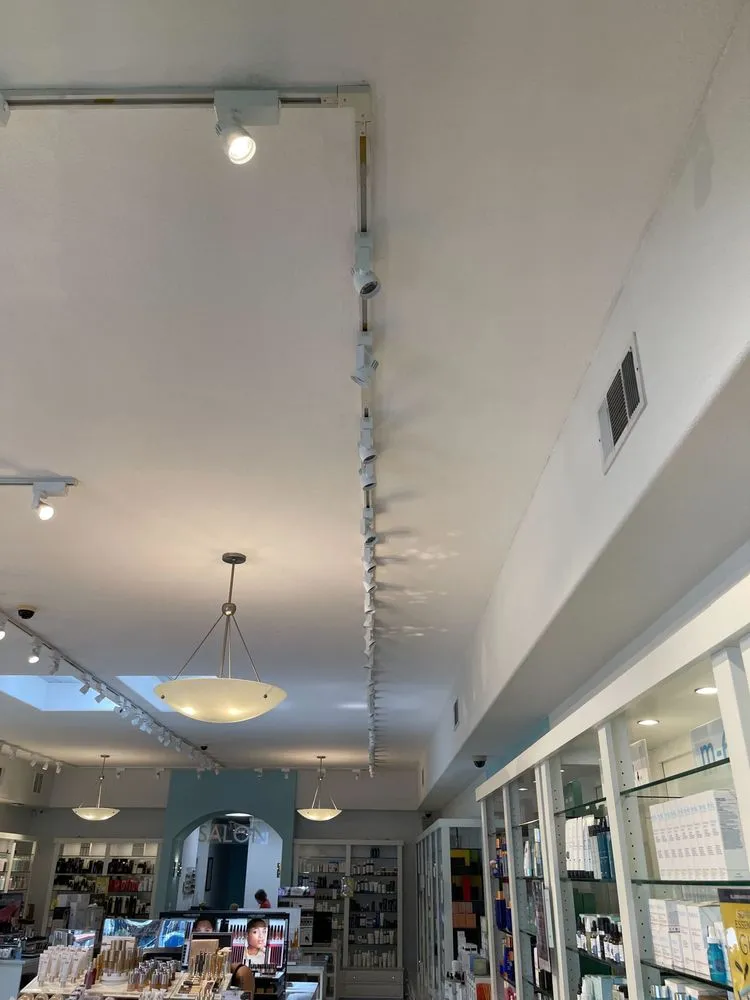 Slide of Zoom Electricians - Tustin