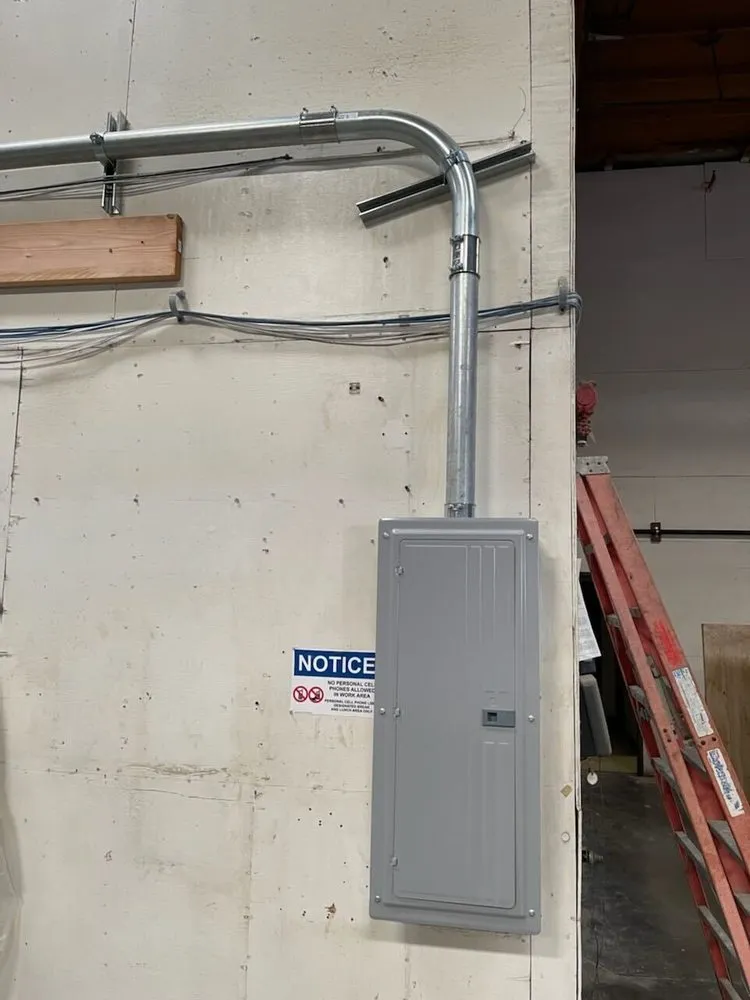 Slide of Zoom Electricians - Tustin