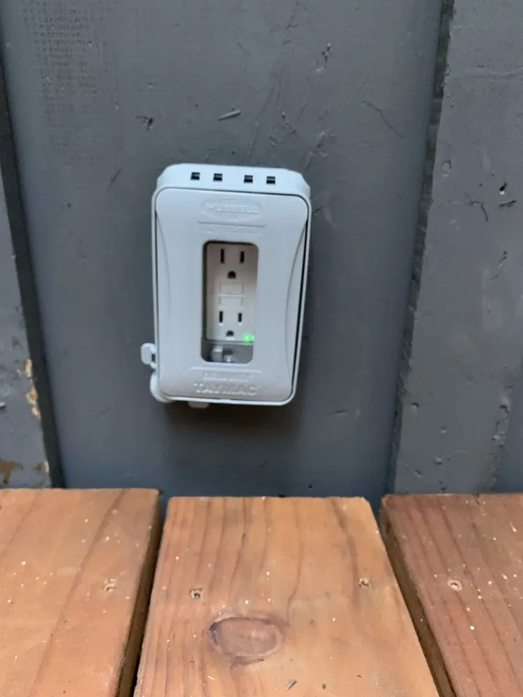 Licensed electrical service for homes in outlet and switch repair, by