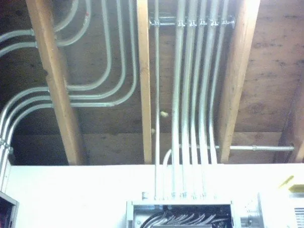 Slide of Zuluaga Electric