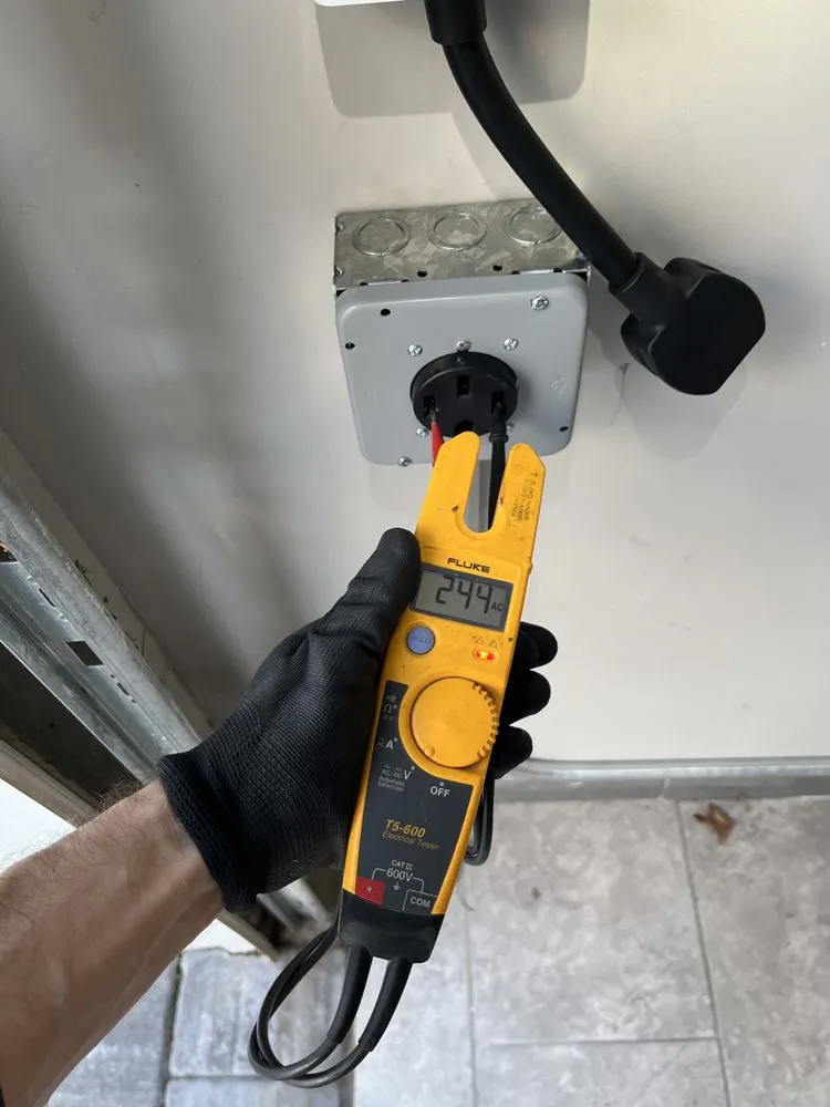 Slide of Zuntek Electrical Services